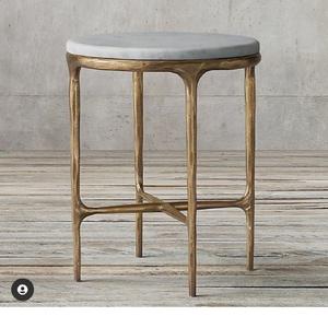 Table d'appoint ronde en métal au design raffiné, table basse de qualité antique, taille personnalisée, en aluminium, pour la finition laiton - Product Image 6