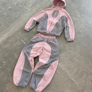 Ensemble de survêtement léger personnalisé avec veste coupe-vent réfléchissante 3M et pantalon de jogging en nylon - Product Image 3