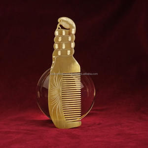 Peigne en corne de buffle naturel / Peigne de poche antistatique fait à la main du Vietnam, Moyen Âge, écologique, prix de gros par FWE - Product Image 1