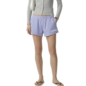 Shorts de sport pour femme en molleton de coton 450 GSM, teint en pièce, personnalisés, de qualité supérieure, style vintage, avec logo brodé, streetwear personnalisé - Product Image 3
