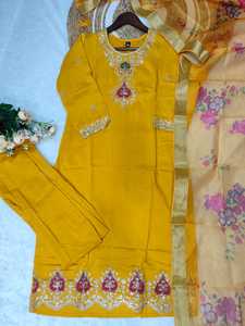 Costume Salwar indien Chanderi tendance et best-seller, dernière collection, broderie exclusive, vêtements ethniques élégants pour femmes, pour les occasions spéciales - Product Image 2