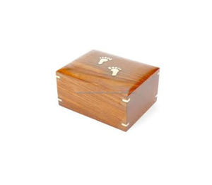 Dernières urnes de crémation en gros en bois massif Design de fantaisie en bois pur Style luxueux de haute qualité - Product Image 3