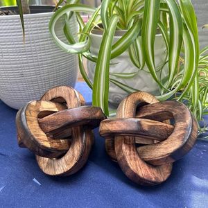 Escultura Decorativa de Nudos de Cuerda de Madera Estilo Art Deco Hecha a Mano, Adorno Colgante para Mesa de Salón y Estante de Oficina en Casa - Product Image 1