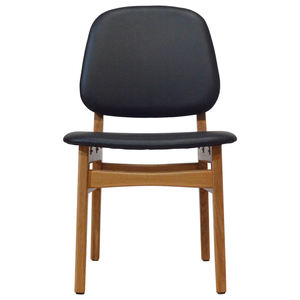 Chaise de salle à manger moderne en teck massif avec siège rembourré en cuir – Fournisseur en gros de mobilier pour restaurants, cafés et hôtels - Product Image 4