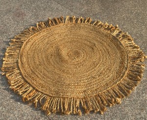 พรมปูพื้นทรงกลมทำมือจากปอกระเจาถักพร้อมชายครุย |   พรมโบโฮใยธรรมชาติ |   ผู้จัดจำหน่ายสินค้าขายส่งขนาดตามสั่ง - Product Image 1