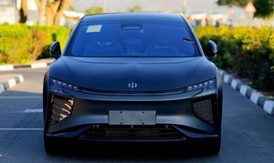 Hi P Hi X SUV Eléctrico con Batería de Litio, Tracción Delantera, Neumáticos R21, Asientos de Cuero, Cámara 360° - Nuevo - Product Image 4