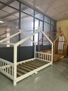 Marco de cama de almacenamiento de madera de pino individual con diseño de casa de árbol para dormitorios de hotel para niños Villas Escuelas Almacenes - Product Image 5