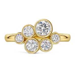 Bague de fiançailles élégante en or massif 14K/18K avec diamant de laboratoire rond serti clos et moissanite, bague de mariage - Product Image 1