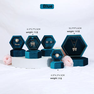 Boîte de présentation de bijoux portable en velours hexagonal haut de gamme, taille personnalisable pour bagues, pendentifs, boucles d'oreilles de mariage de luxe - Product Image 1