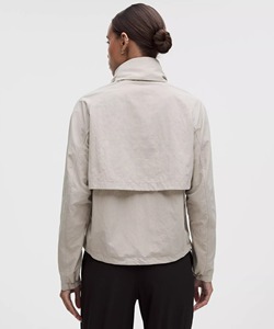 Chaqueta Blusón Minimalista con Cuello Alto, Manga Larga, Resistente al Viento, Color Sólido, para Otoño, Tejido de Poliéster, Estilo Pullover Corto - Product Image 3