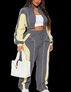 Ensemble de survêtement coupe-vent lourd personnalisé OEM pour femme, veste zippée et pantalon en polyester, style streetwear - Product Image 2