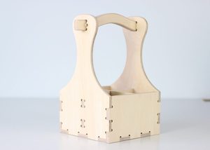 Porte-bouteilles en contreplaqué de bouleau massif fait main pour 4 bouteilles, panier léger en bois pour bière, idéal pour barbecue en extérieur - Product Image 2