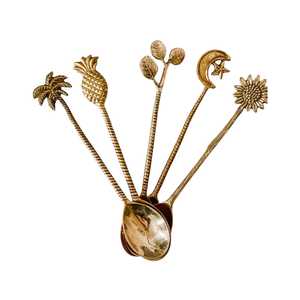 Cuillère en laiton avec manche au design artisanal personnalisé à prix abordable - Product Image 1