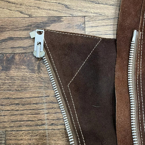 Chaps d'équitation pour hommes, design personnalisé, fabrication directe, cuir véritable marron, suède, chaps d'équitation en vente - Product Image 5