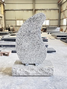 Lápida Funeraria <span class=keywords><strong>de</strong></span> Granito Blanco Jilin con Diseño Americano Personalizado y <span class=keywords><strong>Flores</strong></span> Talladas en Venta - Product Image 4