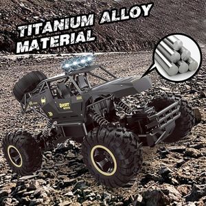 Camion RC in Metallo Scala 1:12 con Fari LED e Batterie Ricaricabili 4WD Pronto per il Controllo Remoto - Product Image 5