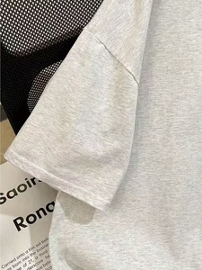 เสื้อยืดโอเวอร์ไซส์ผู้ชาย ผ้าฝ้าย แขนสั้น คอกลม พิมพ์ลายกระต่ายและรถเข็น ช้อปปิ้ง ดีไซน์ลำลอง พิมพ์ลายด้านหน้า แขนสั้น - Product Image 3