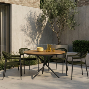Ensemble de salle à manger d'extérieur avec table ronde en bois et quatre chaises pour la maison et les restaurants - Product Image 3