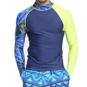 Rashguard personnalisé en polyester de haute qualité avec sublimation frontale pour BJJ, surf, MMA – Vente en gros, UPF50+, écologique, respirant, séchage rapide - Product Image 4