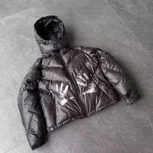 Chaqueta acolchada negra con capucha para hombre, abrigo grueso de invierno con estampado azul y cremallera, estilo urbano - Product Image 3