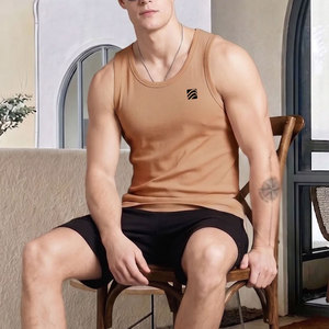 Conjunto de chaleco y pantalones cortos deportivos para hombre, para entrenamiento atlético, fitness, correr, hacer ejercicio, fabricante de ropa deportiva, venta al por mayor - Product Image 3
