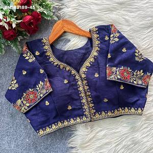 Collection de chemisiers à manches courtes et rembourrés en soie pure de qualité supérieure avec broderies, fournisseur d'Inde, achat en ligne en Inde - Product Image 6