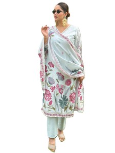 Ensemble Kurta pour femmes, bleu ciel, imprimé numérique, avec détails faits main au niveau du col, avec dupatta, en soie mousseline droite, style indien pakistanais - Product Image 1