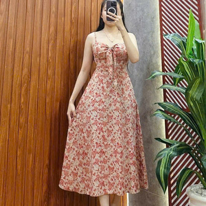 เดรสยาวผ้าไหมสำหรับผู้หญิง ดีไซน์เรียบหรู สง่างาม เหมาะสำหรับทั้งงานลำลองและงานทางการ ให้ความรู้สึกทั้งความสง่างามและความสบาย - Product Image 3