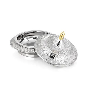 Casserole ronde en acier inoxydable avec couvercle gaufré, design oriental, finition polie, idéale pour la maison, les mariages, la restauration et les hôtels - Product Image 2