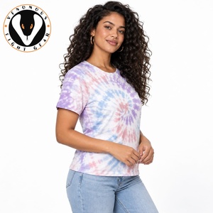 T-shirt pour femme en tissu léger, offrant un confort décontracté et une construction fiable pour un style estival et une mode quotidienne. - Product Image 5