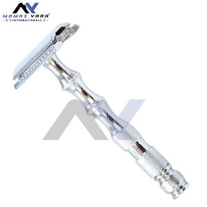 มีดโกนโครเมี่ยมแบบสองคม ด้ามจับยาว ดีไซน์ทันสมัย ให้ประสบการณ์การโกนที่อ่อนโยนและมีสไตล์ - สำหรับการดูแลตัวเองของผู้ชายและร้านตัดผม - Product Image 1