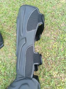 Espinilleras de Boxeo de Cuero PU Acolchadas para Muay Thai, MMA, Artes Marciales, Entrenamiento, Ligeras, con Cierre de Hebilla - Product Image 3