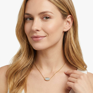 Pendentif de luxe personnalisé pour femme avec diamant de laboratoire couleur D plaqué or, taille brillant rond et taille fantaisie - Product Image 3