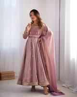 Set Abito Premium Fendy in Seta con Lavorazione a Codifica Sequenziale, Interno in Micro Cotone, Vita Elastica, Salwar Dupatta, Abbigliamento Etnico Reversibile per Feste