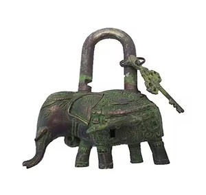 Strong Metal Locking <b>Padlock</b> for Maximum Security in Residential and Business Premises - Product Image 2
