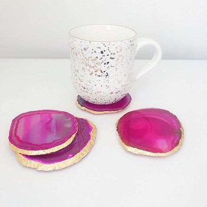 Sous-verre en Agate de Quartz Rose en Gros, Tranche de Pierre Semi-Précieuse Décorative en Cristal avec Bord Doré, Tranche de Pierre Unique - Product Image 5