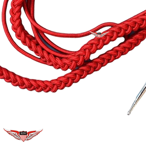 Aiguillette Roja Sedosa con Etiquetas Plateadas, Aiguillette Trenzada con Punta Metálica Plateada - Product Image 2
