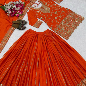 Impresionante Traje Sharara Rosa Intenso de Seda Chinnon con Bordado Zari, Traje Tradicional Pakistaní Indio para Invitadas a Bodas y Fiestas, de Secado Rápido - Product Image 1