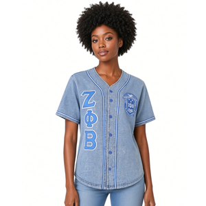 เสื้อเบสบอลยีนส์ผู้หญิง Zeta Phi Beta สีน้ำเงิน ตัวอักษรกรีก กระดุมติด แขนสั้น สวมใส่สบาย ระบายอากาศได้ดี เหมาะสำหรับฤดูร้อน ผลิตจากผ้าฝ้าย 100% - Product Image 5