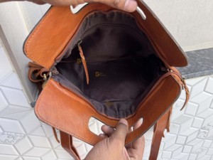 Bolso de Mano Bohemio con Flecos de Cuero Tallado a Mano, Bolso Elegante de Cuero Vacuno Color Marrón, Bolsos Multiusos para Mujer - Product Image 6