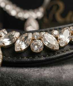 Diadema de cuero 100% auténtico hecha a mano con cristales para cabezada de caballo - Accesorio de lujo para brida ecuestre con diamantes de imitación en forma de V - Product Image 3