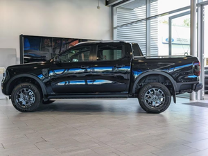 Camioneta Ford Ranger Wildtrak DoKa 2.0 EcoBlue Doble Cabina Diésel Automática 4x4 Vehículo Utilitario para Exportación - Product Image 4