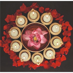 Handcrafted Decorative Brass Finish Lotus Urli Bowl Traditional Indian Festive Decor Luxury <b>Flower</b> Pot for Hotel Home Decoration - Product Image 6