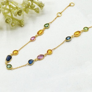 Pulsera de Oro Amarillo Sólido de 18K con Zafiros Naturales Multicolor en Engaste Ovalado, Joyería Fina, Memoria Jewels - Product Image 2