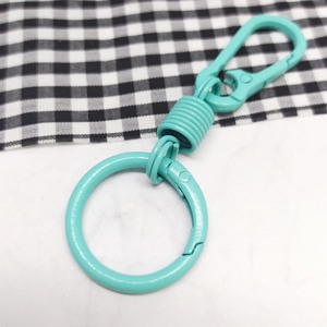 Llavero de metal con mosquetón, acabado mate, chapado, para uso diario, para mayores de 14 años. - Product Image 6
