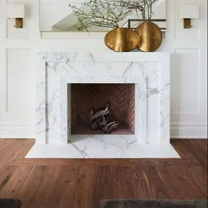 Chimenea Moderna Independiente de Mármol Blanco Hecha a Mano con Tallado Artesanal para Sala de Estar por Hayat Group - Product Image 1