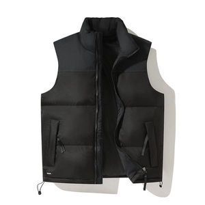 Chaqueta acolchada de manga corta para hombre, con cierre de cremallera, cuello alto, estilo bomber, moderna y urbana. - Product Image 6