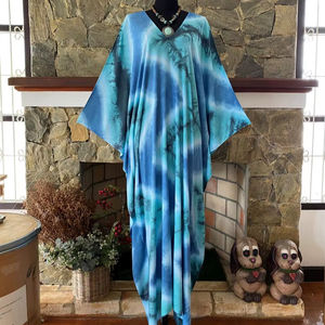Robe Kaftan en Rayonne Tie-Dye Shibori Turquoise Grande Taille Coupe Ample Style Bohème pour la Plage et l'Été - Product Image 1