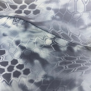 Rash Guard à manches longues personnalisé de qualité supérieure pour hommes, style unique et élégant, rash guards de sport, entraînement d'hiver - Product Image 4