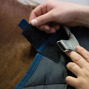 Couverture d'hiver chaude et imperméable en laine de luxe pour chevaux, respirante en nylon, haute qualité, service OEM, logo personnalisé, équestre - Product Image 2